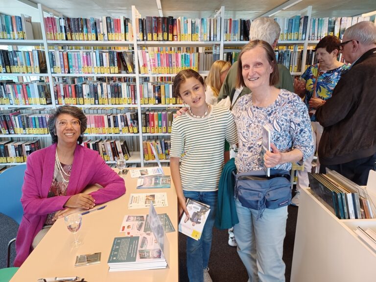 20230704 Resonantie Expo Bib Bonheiden, Kavita & Hilde © FS